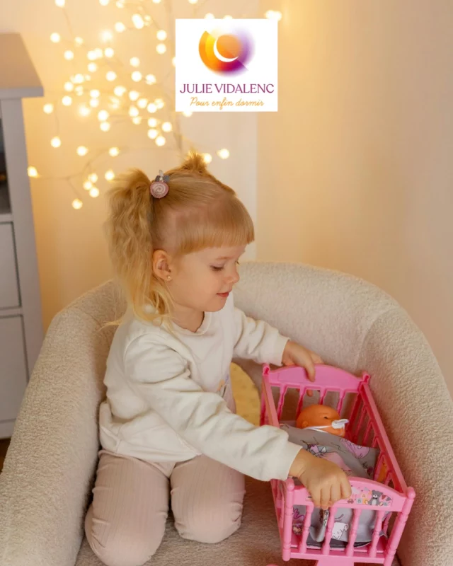 🏫 On m'a appris à conjuguer le plus-que-parfait en espagnol… mais pas comment fonctionne le sommeil.

 💡 "Mais pourquoi on ne nous l’a jamais dit ?"
 💡 "Ça devrait être enseigné à l’école !"

Je l’entends quasiment avec chaque client… et franchement, ils ont raison.

Dans un monde où notre système de santé est sous tension, où le stress et la fatigue explosent, il est urgent de remettre les bases du bien-être au cœur de l’éducation.

📣 Et vous, quelle notion essentielle sur la santé auriez vous aimé apprendre plus tôt ?

 #dormir #insomnie #troublesdusommeil #sommeil #éducation